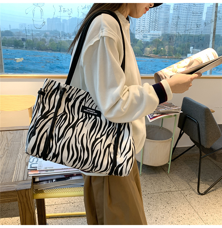 23-Year Factory Custom Printed Logo Large Reusable Foldable Fabric Cotton Canvas Women Shopping Tote(图3)